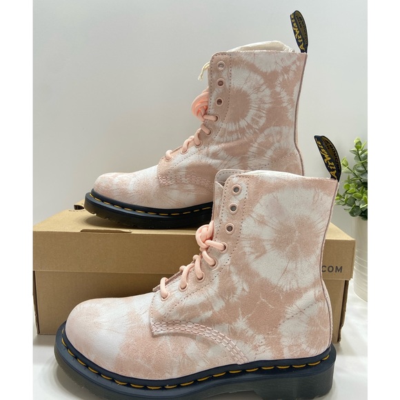 NEW Dr. Martens 1460 Pascal Women’s 8-Eye Lace Boots Tie Dye Suede Pink/White 7 - Picture 11 of 13